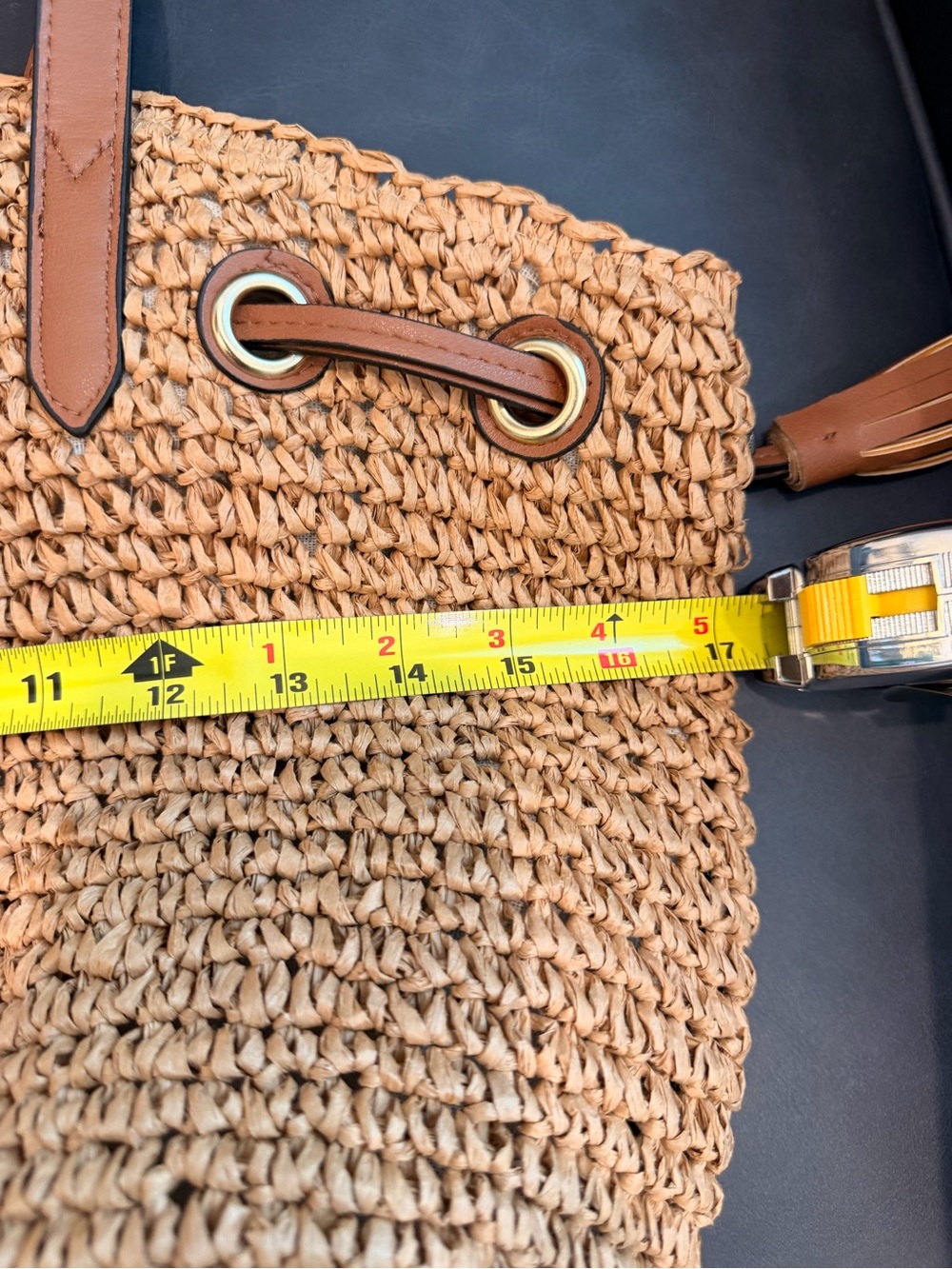 NWT Tommy Bahama Woven Straw Tote in Tan with Brown Leather Handles - Picture 8 of 10